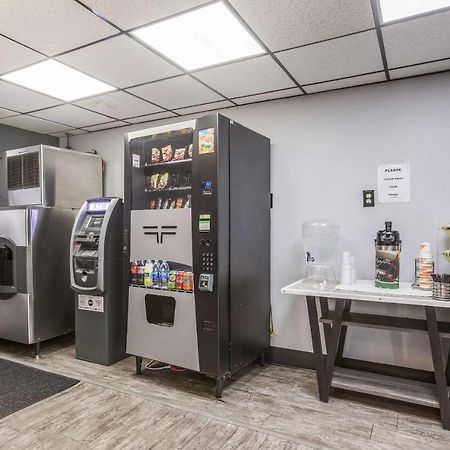 Quality Inn Atlanta Airport-Central College Park Екстериор снимка