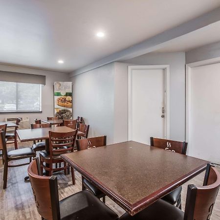 Quality Inn Atlanta Airport-Central College Park Екстериор снимка