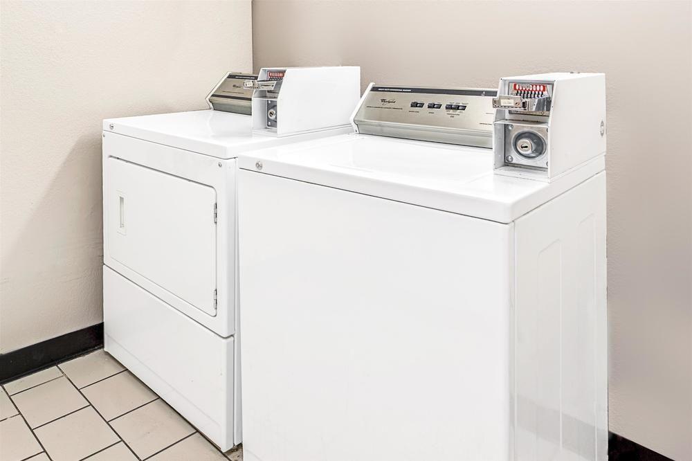 Quality Inn Atlanta Airport-Central College Park Екстериор снимка