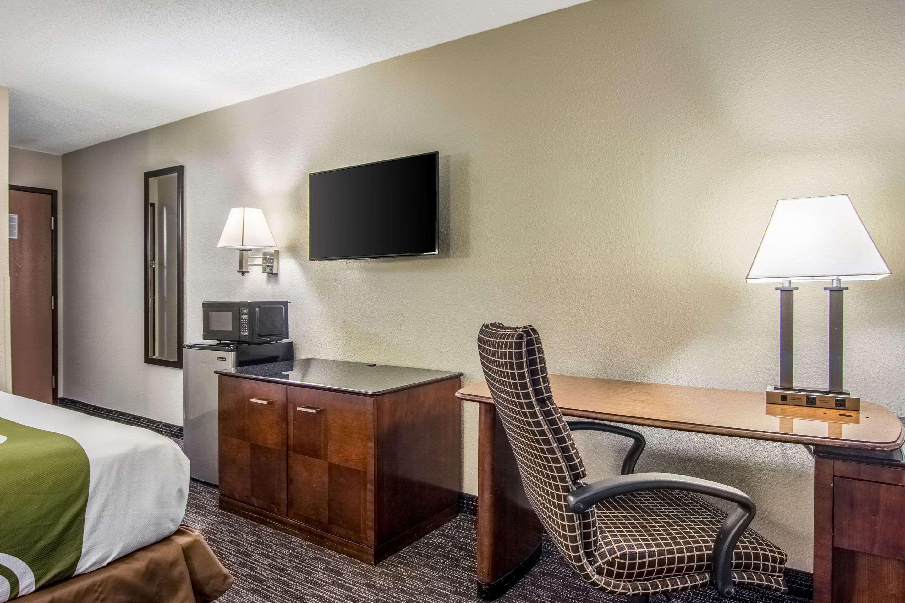 Quality Inn Atlanta Airport-Central College Park Екстериор снимка