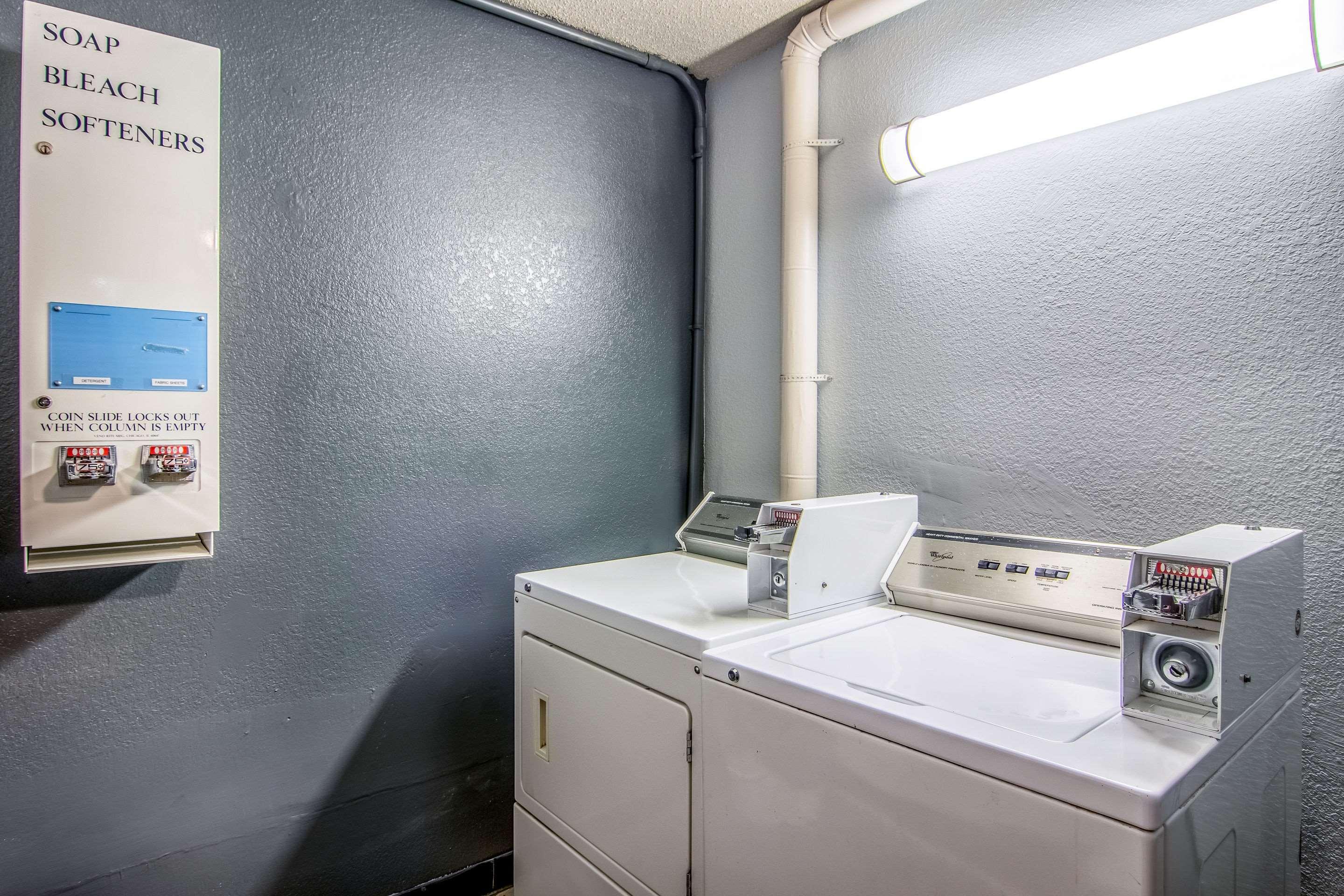 Quality Inn Atlanta Airport-Central College Park Екстериор снимка