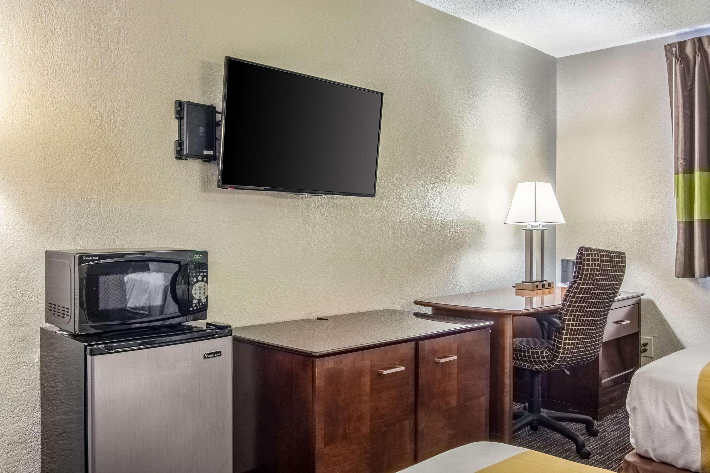 Quality Inn Atlanta Airport-Central College Park Екстериор снимка