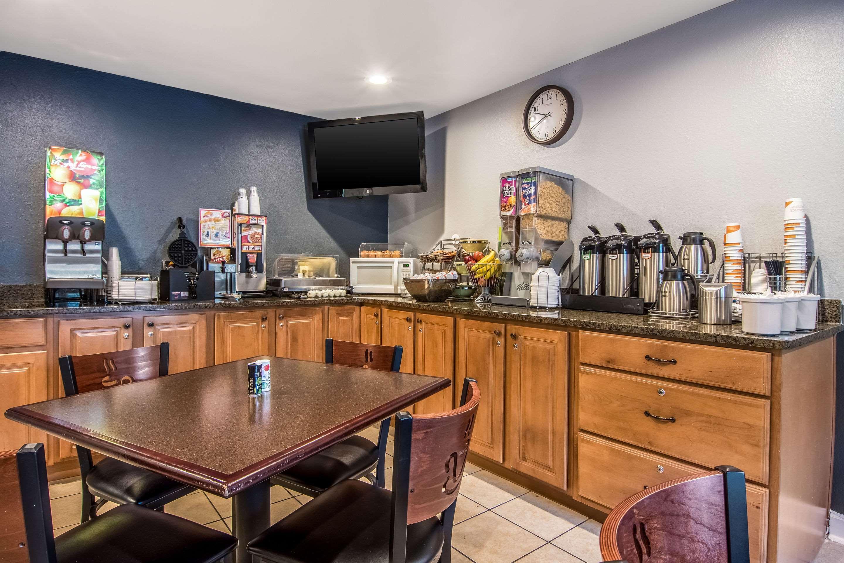 Quality Inn Atlanta Airport-Central College Park Екстериор снимка