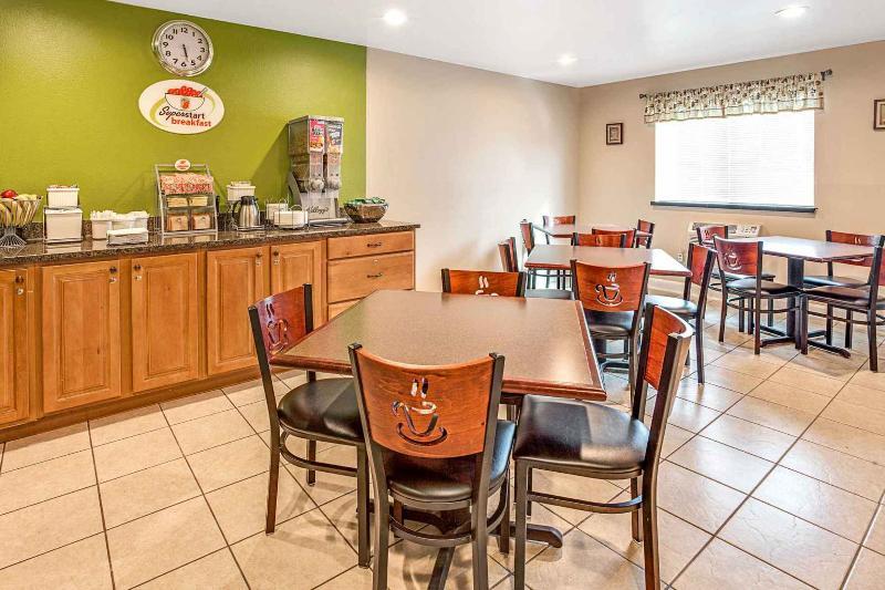 Quality Inn Atlanta Airport-Central College Park Екстериор снимка